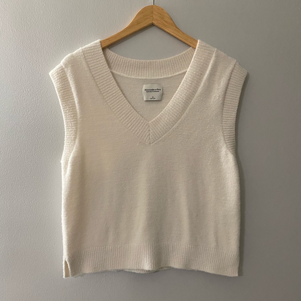 Abercrombie Sweater Vest